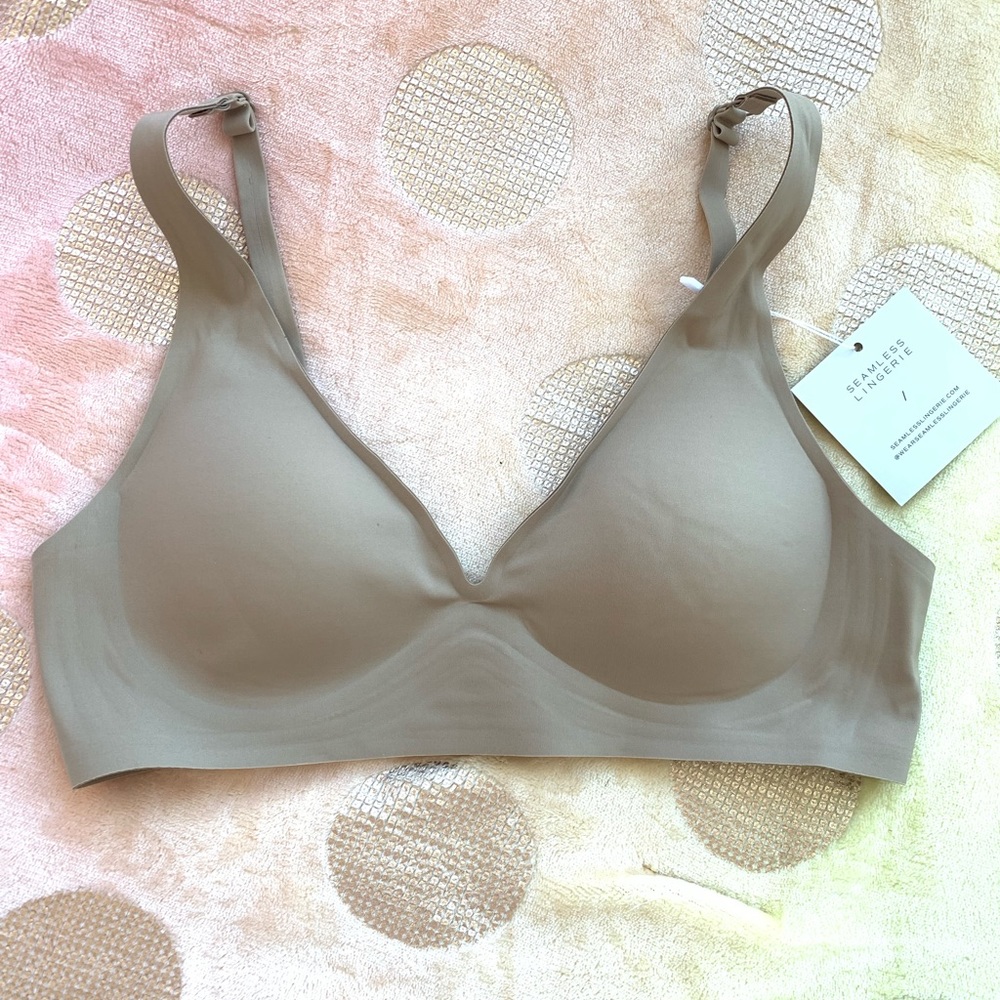 Wire-free Seamless Plunge Bra